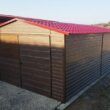 Gartenhaus mit roten Dachziegeln